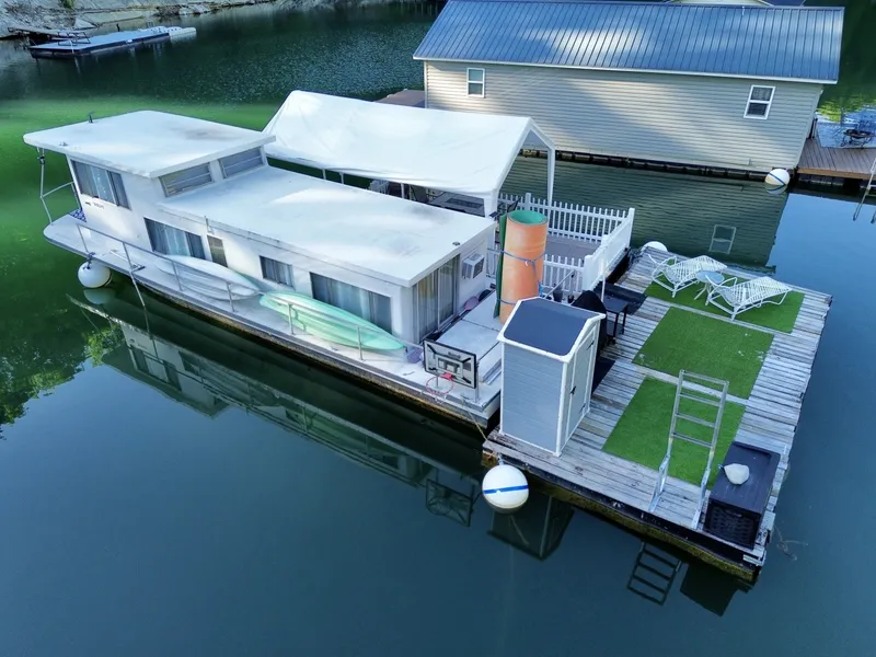 Slide: The Image of Custom 9 x 27 Floating Cabin - 1969 Drift-R-Cruz - 238sqft 1969 - 6146201