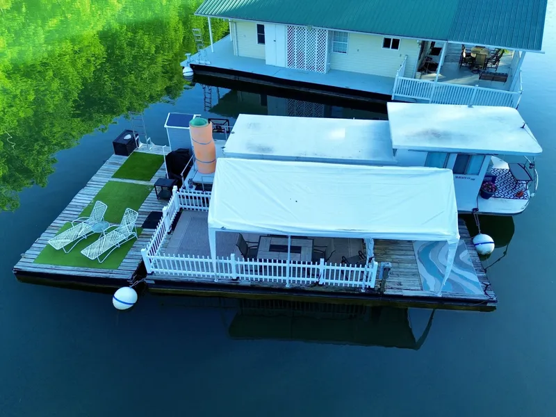 Slide: The Image of Custom 9 x 27 Floating Cabin - 1969 Drift-R-Cruz - 238sqft 1969 - 6146060