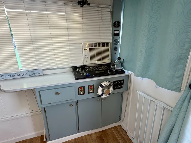 Slide: The Image of Custom 9 x 27 Floating Cabin - 1969 Drift-R-Cruz - 238sqft 1969 - 6146079