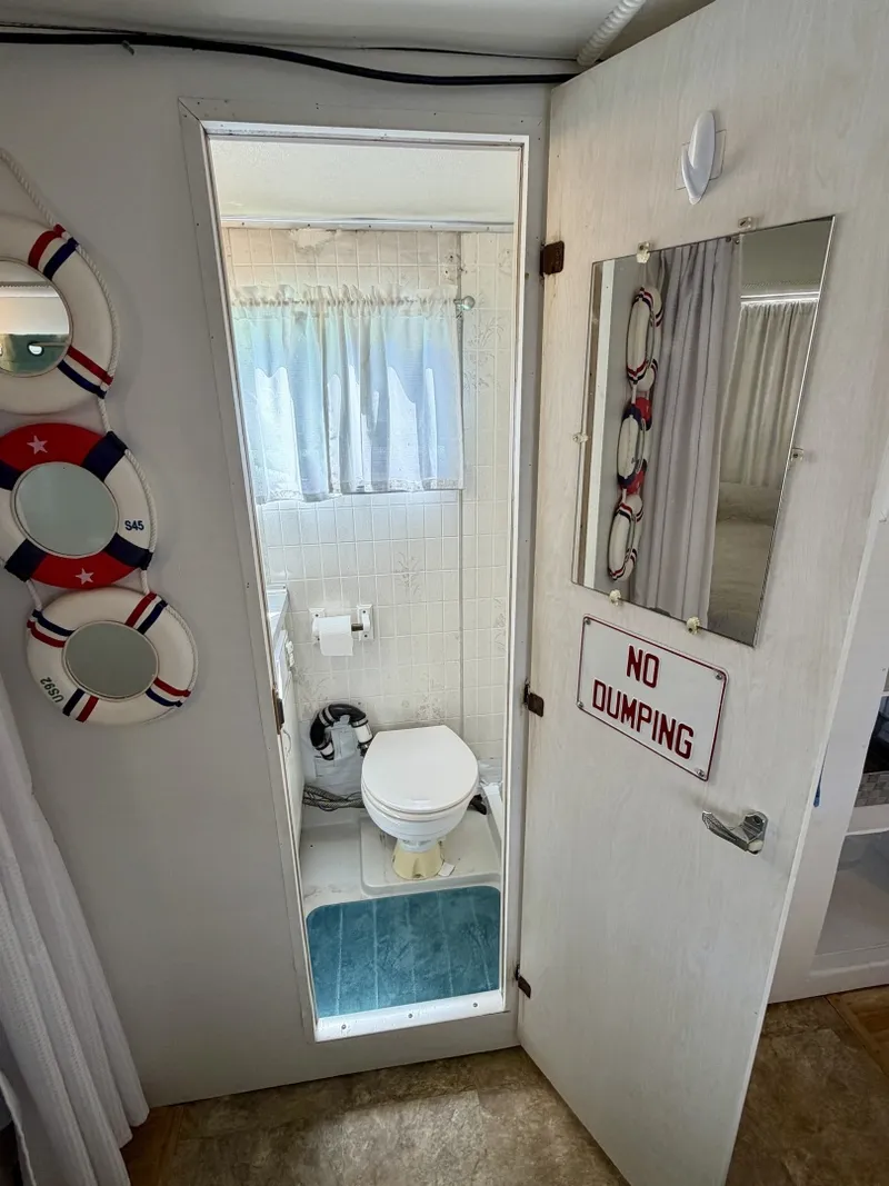 Slide: The Image of Custom 9 x 27 Floating Cabin - 1969 Drift-R-Cruz - 238sqft 1969 - 6146104