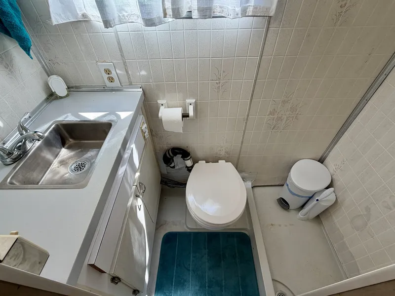 Slide: The Image of Custom 9 x 27 Floating Cabin - 1969 Drift-R-Cruz - 238sqft 1969 - 6146111
