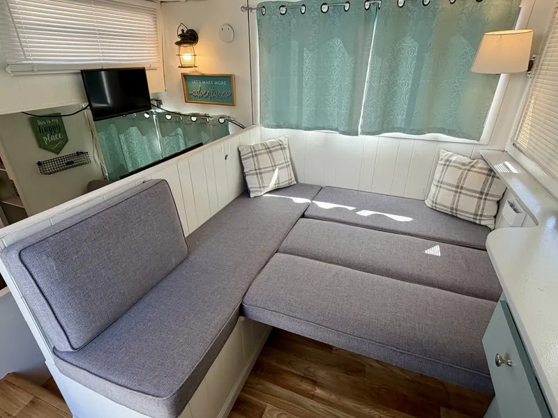 Slide: The Image of Custom 9 x 27 Floating Cabin - 1969 Drift-R-Cruz - 238sqft 1969 - 6146119