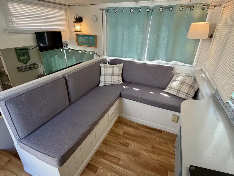 Slide: The Image of Custom 9 x 27 Floating Cabin - 1969 Drift-R-Cruz - 238sqft 1969 - 6146120