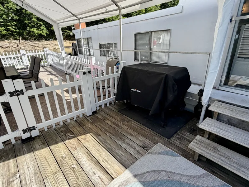 Slide: The Image of Custom 9 x 27 Floating Cabin - 1969 Drift-R-Cruz - 238sqft 1969 - 6146128