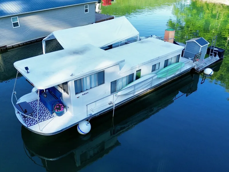 Slide: The Image of Custom 9 x 27 Floating Cabin - 1969 Drift-R-Cruz - 238sqft 1969 - 6146066