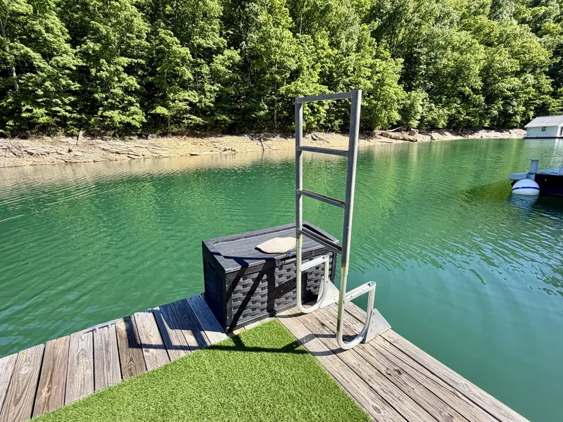 Slide: The Image of Custom 9 x 27 Floating Cabin - 1969 Drift-R-Cruz - 238sqft 1969 - 6146142