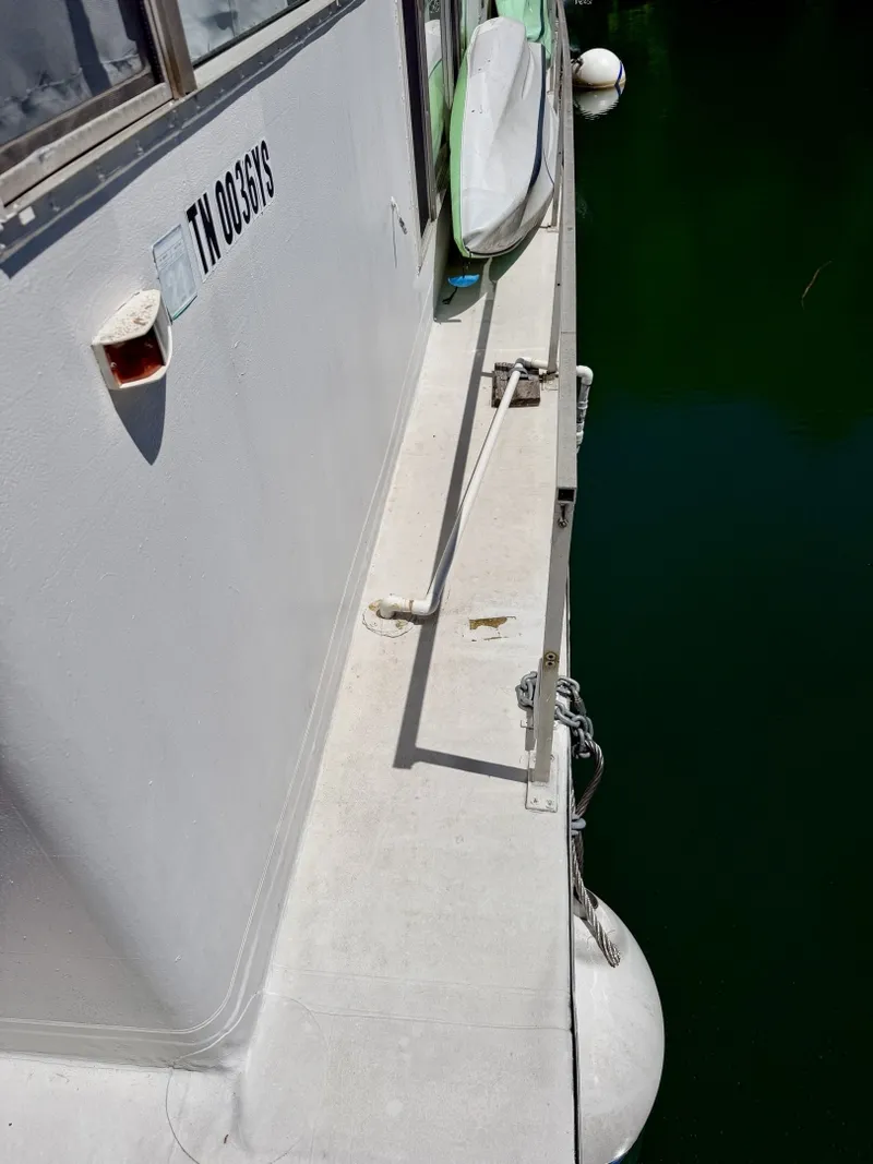 Slide: The Image of Custom 9 x 27 Floating Cabin - 1969 Drift-R-Cruz - 238sqft 1969 - 6146156