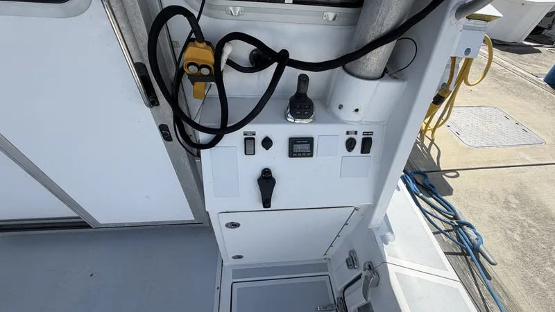 Slide: The Image of 3rd Steering Station Perfect For Docking - 6306498