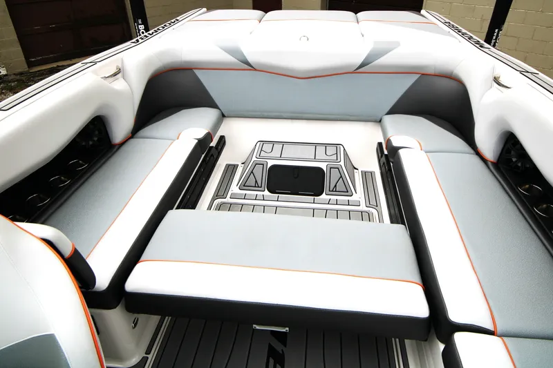 Slide: The Image of Moomba Mojo 2018 - 6151703