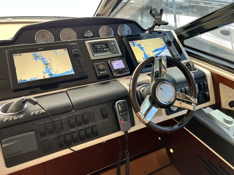 Slide: The Image of Sea Ray 510 Sundancer 2013 - 6263411