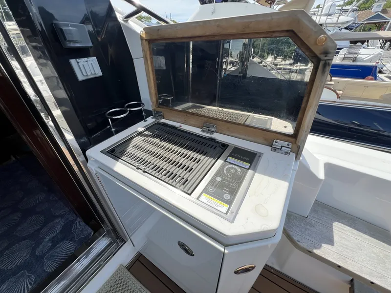 Slide: The Image of Sea Ray 510 Sundancer 2013 - 6263434