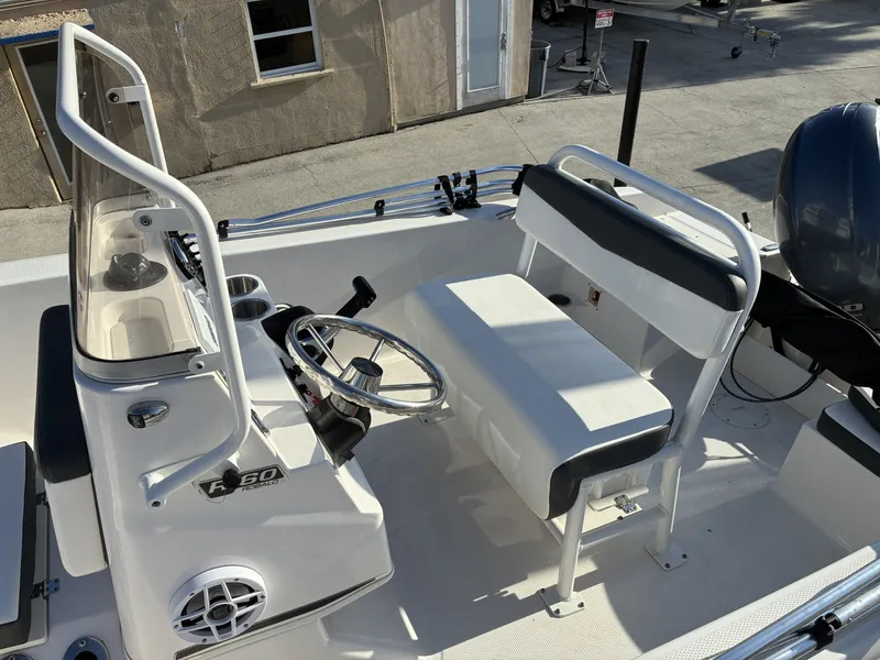 Slide: The Image of Robalo R160 Center Console 2025 - 6154868
