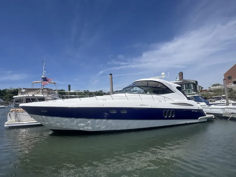 The Image of Cruisers 520 Express 2006 - 6155019