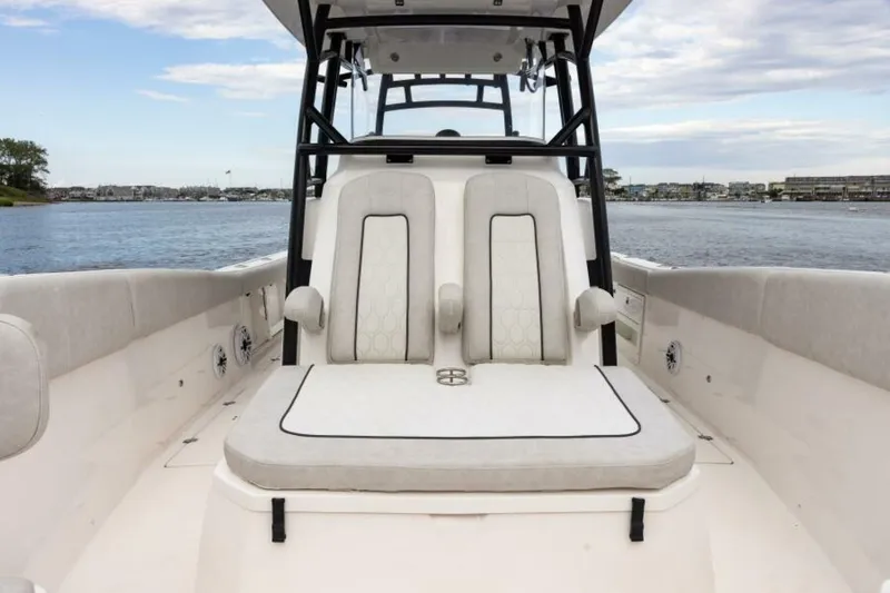 Slide: The Image of Sea Fox 328 Commander 2027 - 6155044