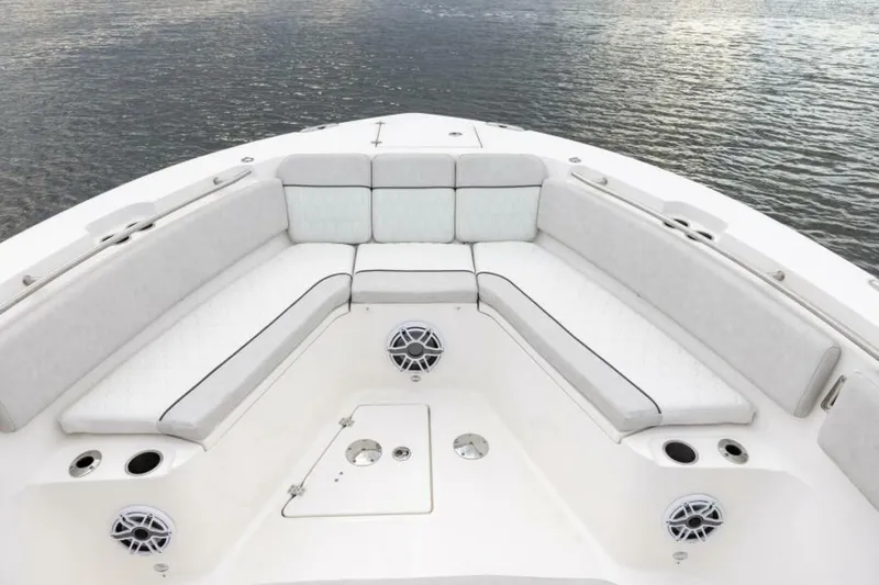 Slide: The Image of Sea Fox 328 Commander 2027 - 6155046