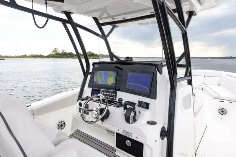 Slide: The Image of Sea Fox 328 Commander 2027 - 6155048