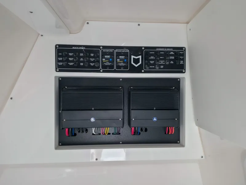Slide: The Image of Sea Fox 328 Commander 2027 - 7581811