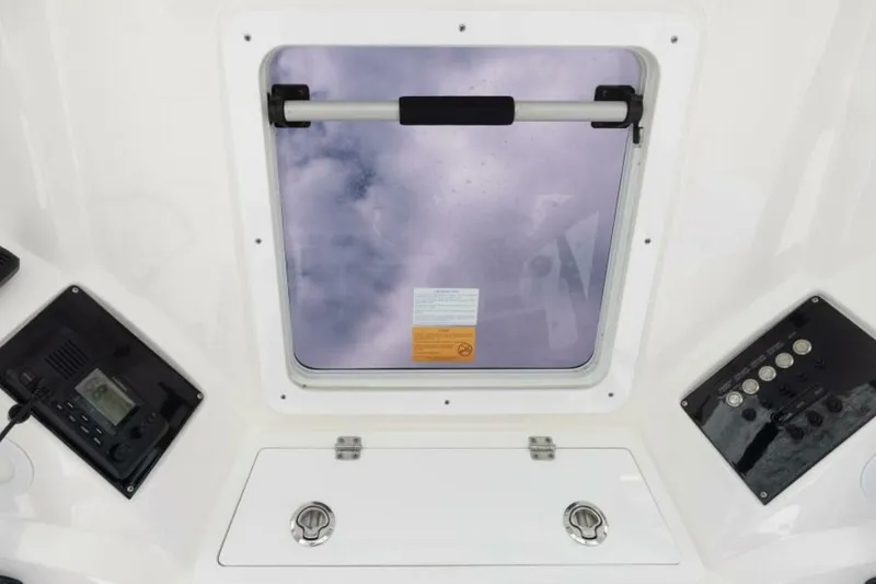 Slide: The Image of Sea Fox 328 Commander 2027 - 6155057