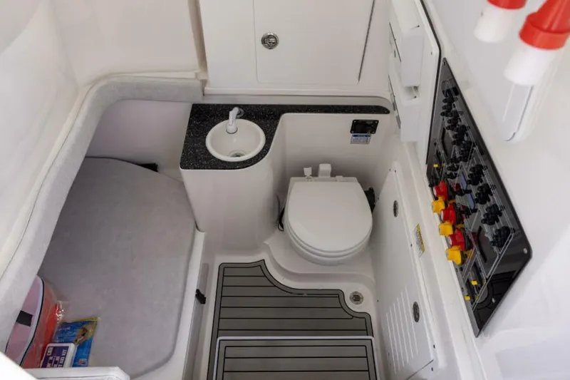 Slide: The Image of Sea Fox 328 Commander 2027 - 6155060