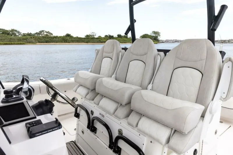 Slide: The Image of Sea Fox 328 Commander 2027 - 6155062