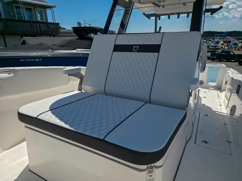 Slide: The Image of Sea Fox 328 Commander 2027 - 7581796