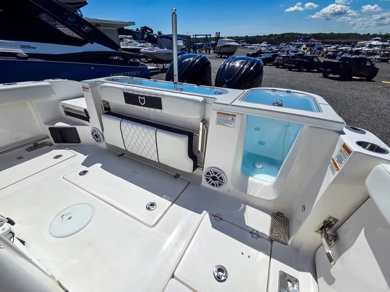 Slide: The Image of Sea Fox 328 Commander 2027 - 7581794