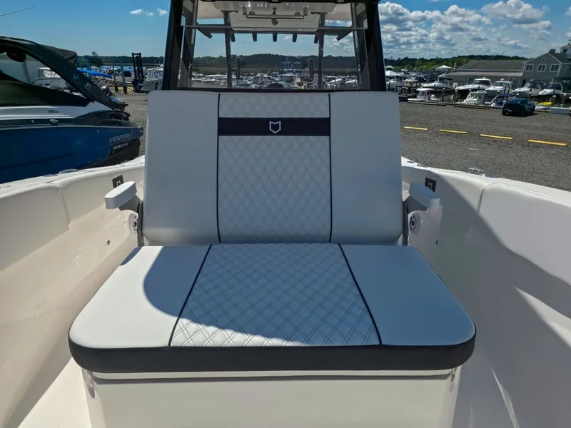 Slide: The Image of Sea Fox 328 Commander 2027 - 7581795