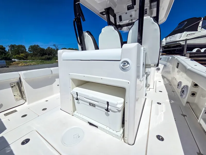 Slide: The Image of Sea Fox 328 Commander 2027 - 7581800