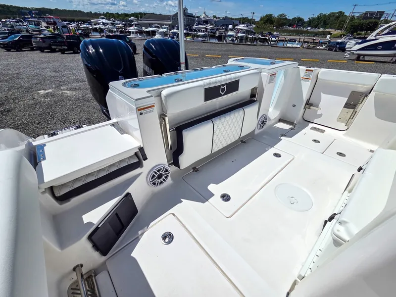 Slide: The Image of Sea Fox 328 Commander 2027 - 7581799