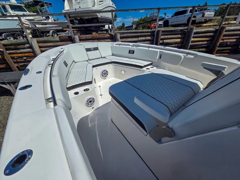 Slide: The Image of Sea Fox 328 Commander 2027 - 7581814