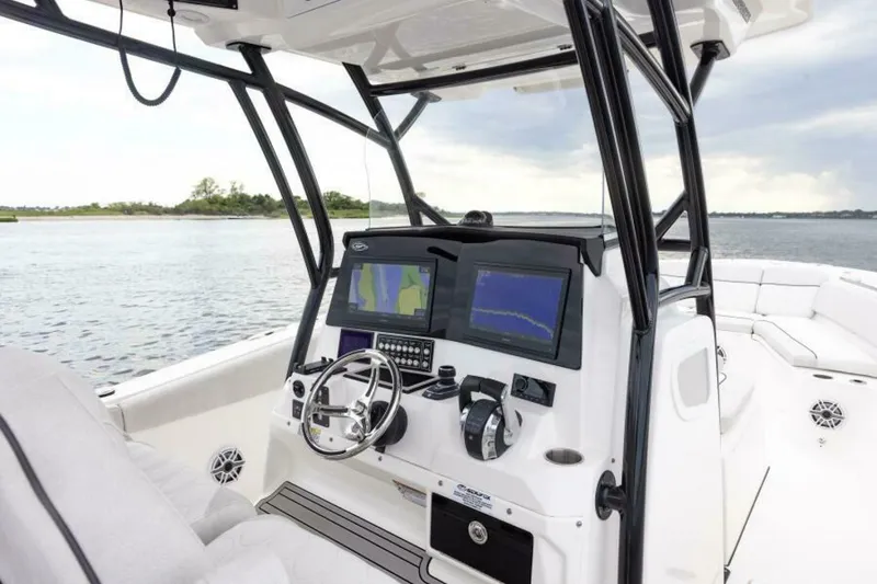 Slide: The Image of Sea Fox 328 Commander 2027 - 6155090