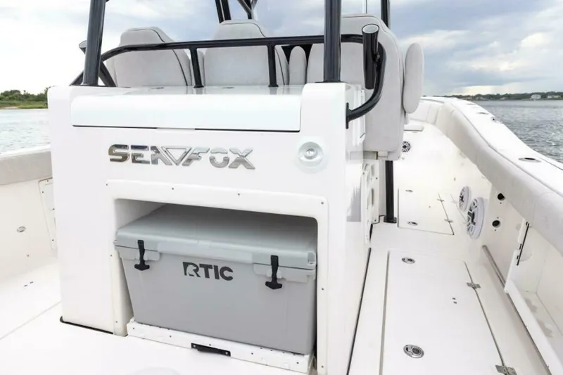 Slide: The Image of Sea Fox 328 Commander 2027 - 6155100