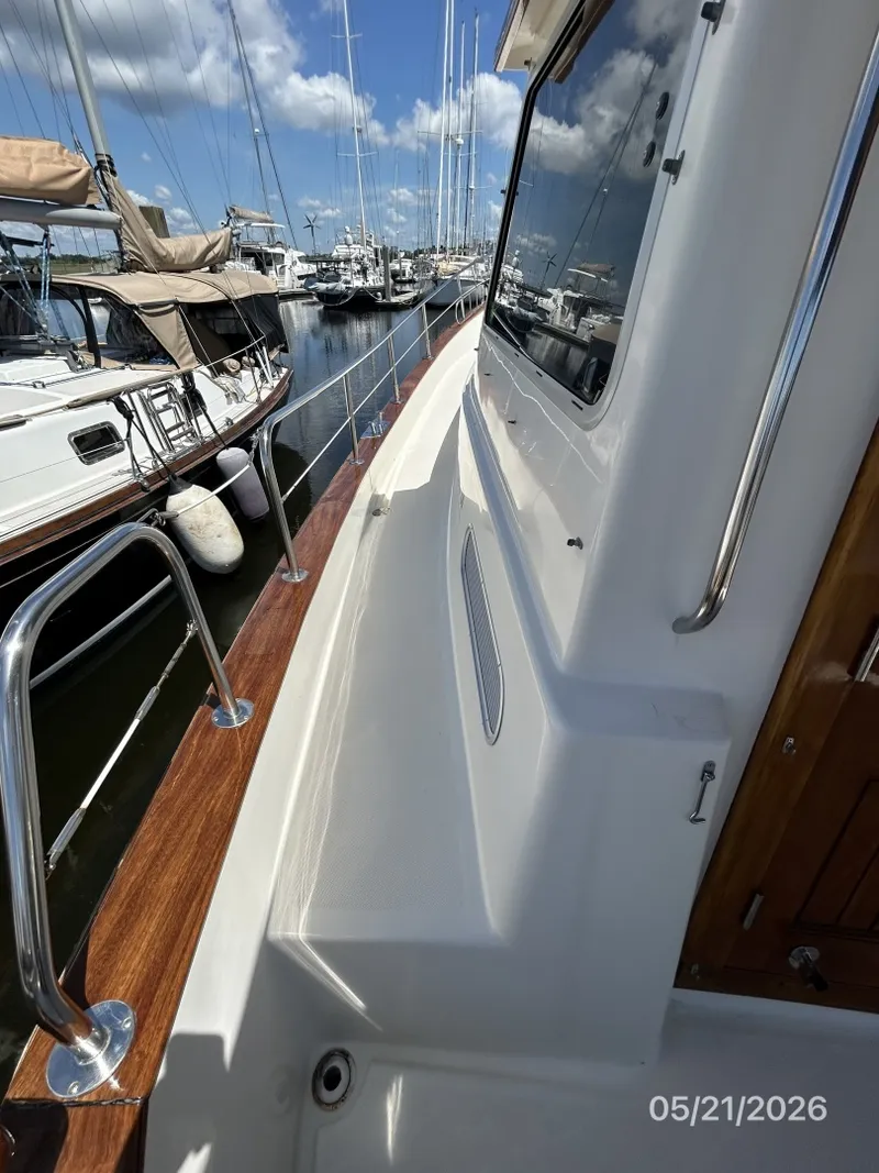 Slide: The Image of 43' Menorquin port side deck2 - 6155190