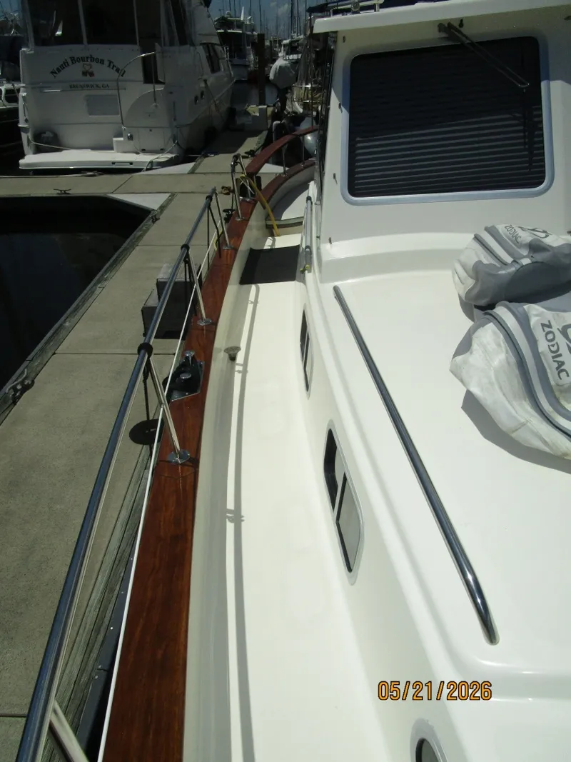 Slide: The Image of 43' Menorquin starboard side deck1 - 6155200