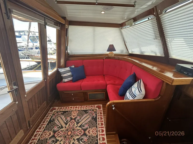 Slide: The Image of 43' Menorquin pilothouse port - 6155184