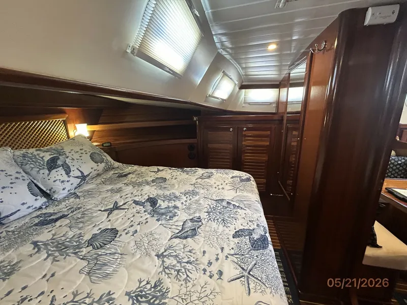 Slide: The Image of 43' Menorquin master stateroom starboard - 6155176