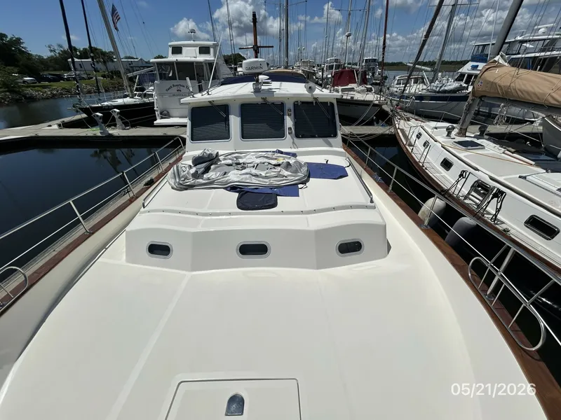 Slide: The Image of 43' Menorquin foredeck aft - 6155159