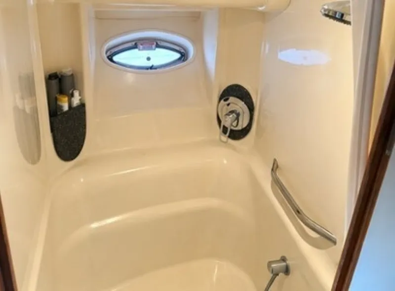 Slide: The Image of Sea Ray 420 Sundancer 2005 - 6155271