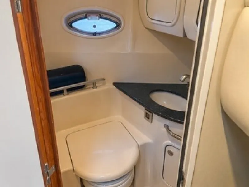 Slide: The Image of Sea Ray 420 Sundancer 2005 - 6155274