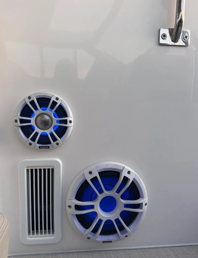 Slide: The Image of Regal 36 Grand Coupe 2022 - 6155308