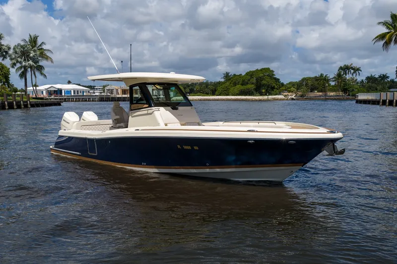 Slide: The Image of Chris-Craft 30 Catalina 2024 - 6163762