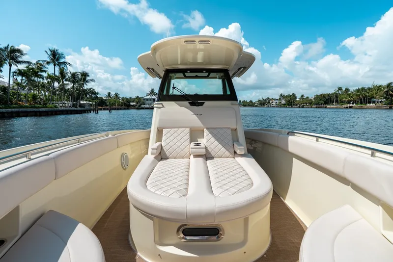 Slide: The Image of Chris-Craft 30 Catalina 2024 - 6163652