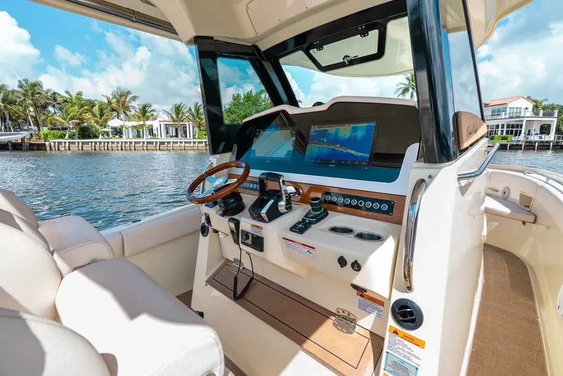 Slide: The Image of Chris-Craft 30 Catalina 2024 - 6163770