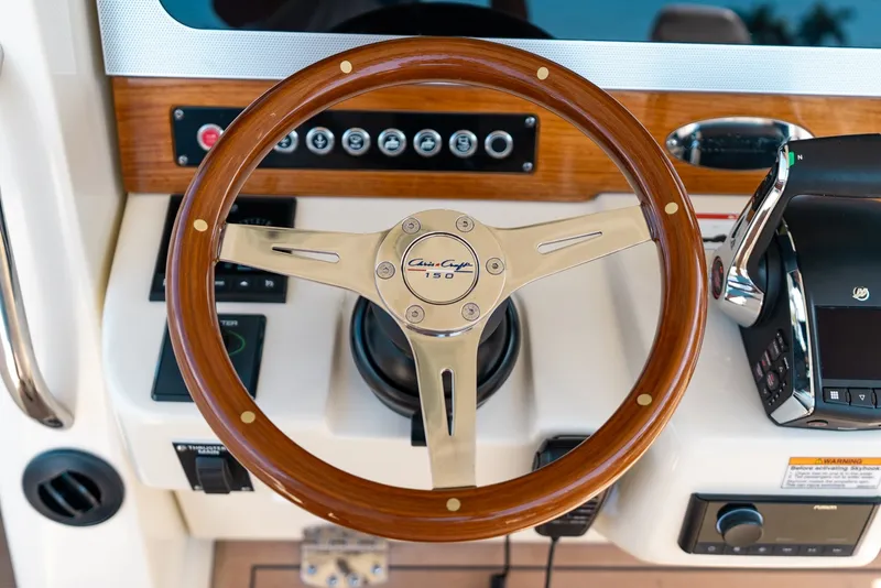 Slide: The Image of Chris-Craft 30 Catalina 2024 - 6163796
