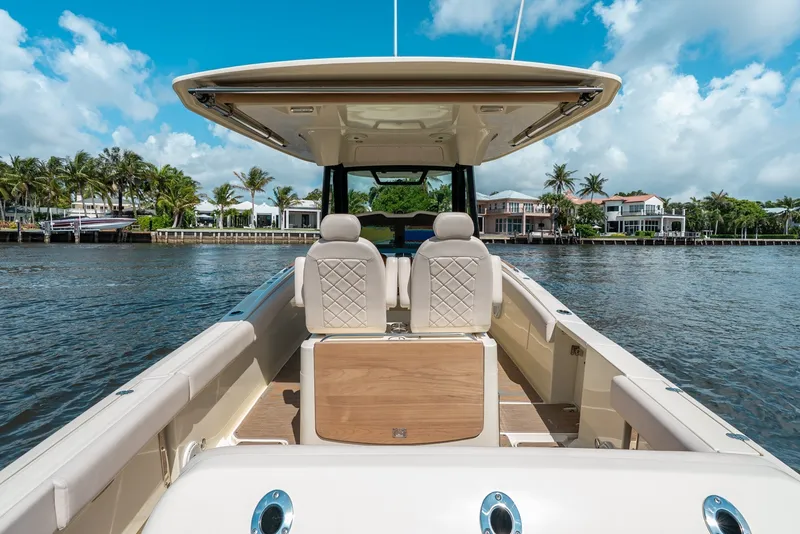 Slide: The Image of Chris-Craft 30 Catalina 2024 - 6163777
