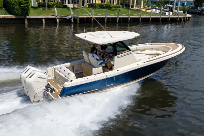 Slide: The Image of Chris-Craft 30 Catalina 2024 - 6163776