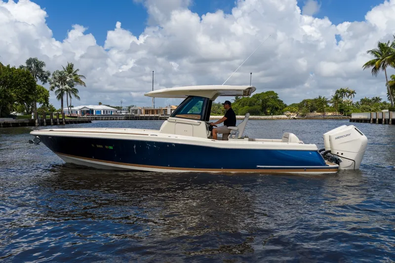 Slide: The Image of Chris-Craft 30 Catalina 2024 - 6163789