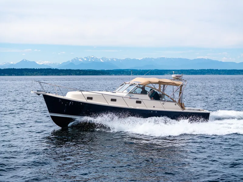The Image of Mainship Pilot 34 2004 - 6181924