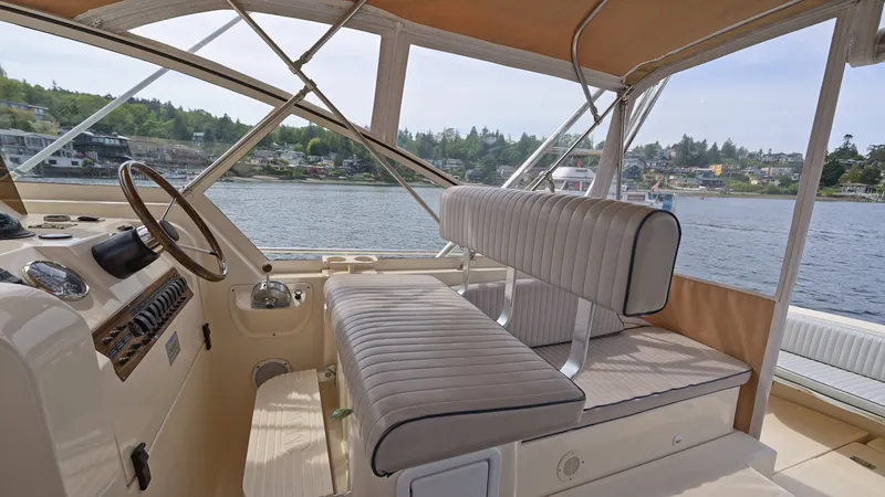 Slide: The Image of Mainship Pilot 34 2004 - 6181909