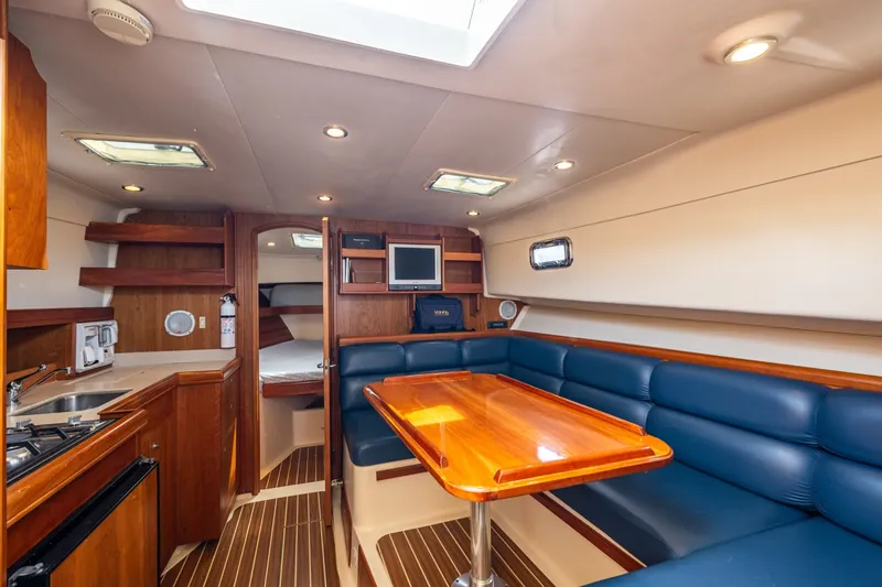 Slide: The Image of Mainship Pilot 34 2004 - 6181904